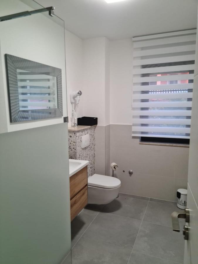 Appartments Akrapovic Vrsi Exteriér fotografie