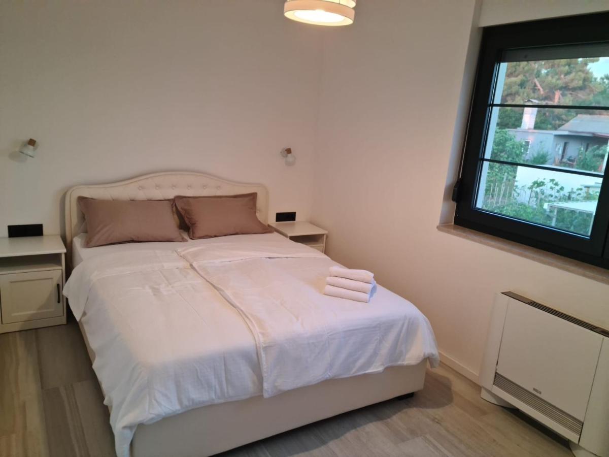 Appartments Akrapovic Vrsi Exteriér fotografie
