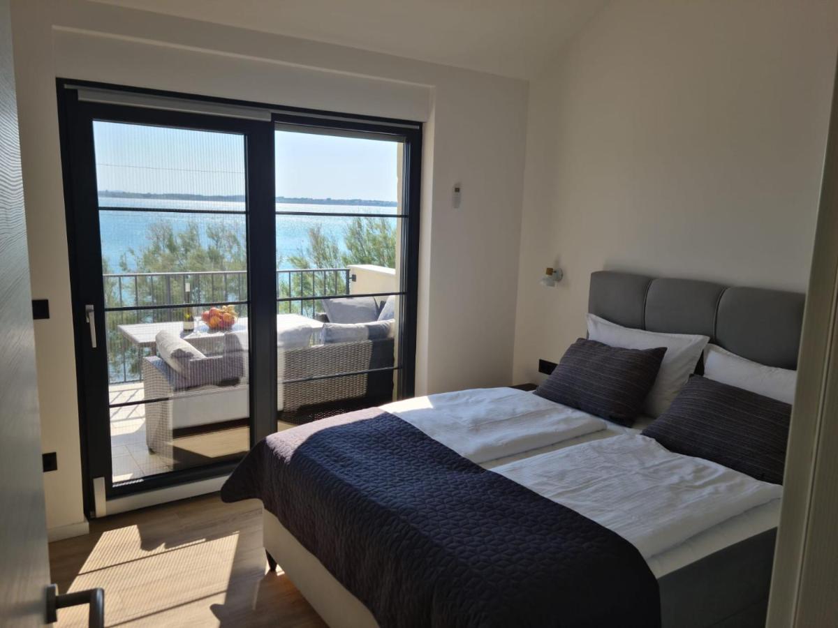 Appartments Akrapovic Vrsi Exteriér fotografie